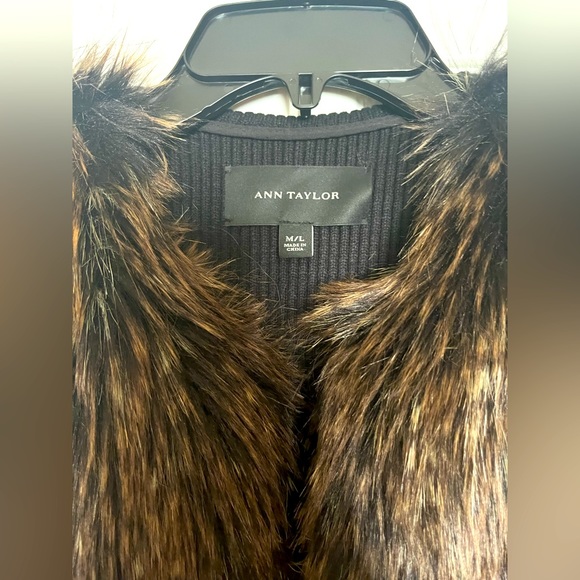 Ann Taylor Fur Vest - Picture 2 of 3